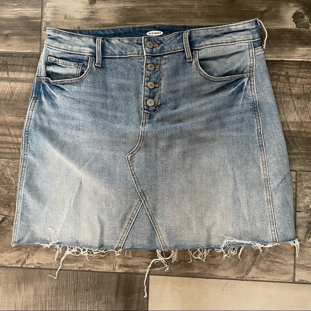 Old Navy jean skirt.